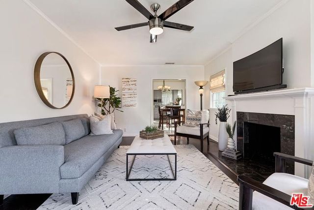 2218 S Genesee Avenue, Los Angeles, CA 90016