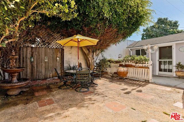 2218 S Genesee Avenue, Los Angeles, CA 90016