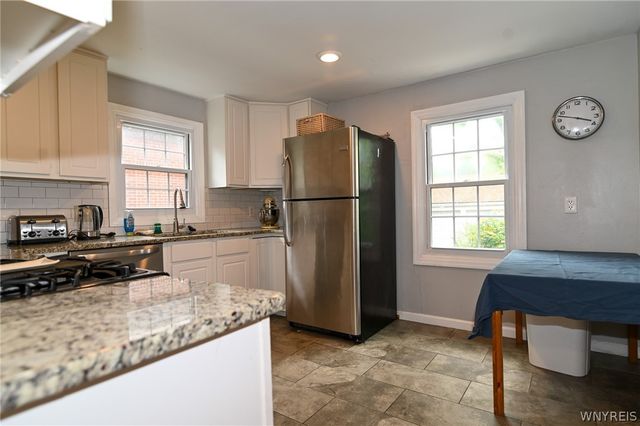 130 Ivyhurst Road, Amherst, NY 14226