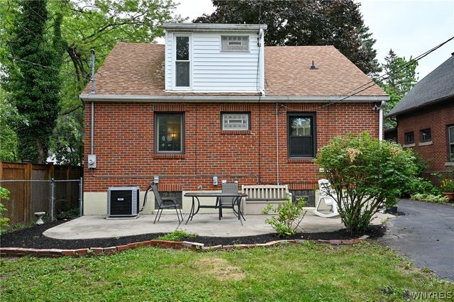 130 Ivyhurst Road, Amherst, NY 14226
