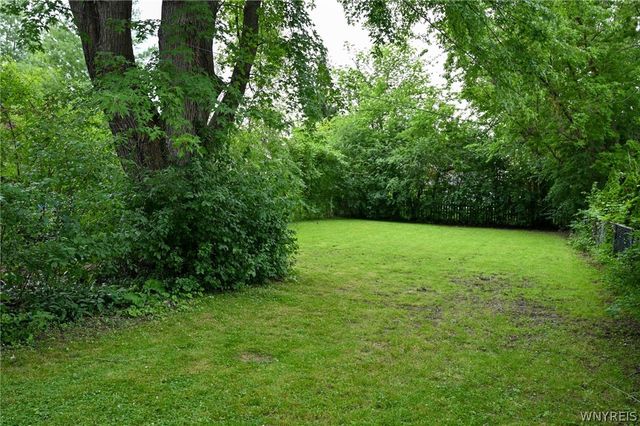 130 Ivyhurst Road, Amherst, NY 14226