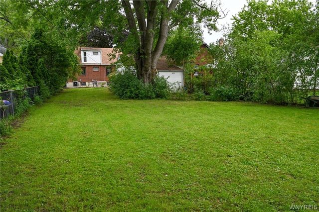 130 Ivyhurst Road, Amherst, NY 14226