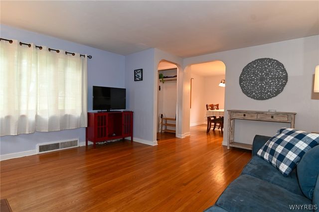 130 Ivyhurst Road, Amherst, NY 14226