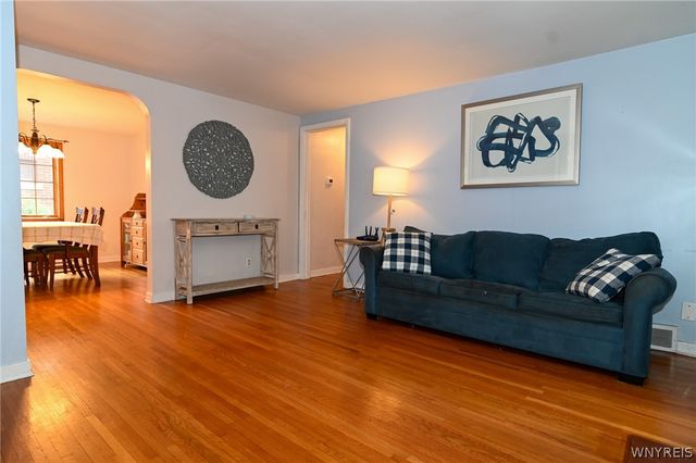 130 Ivyhurst Road, Amherst, NY 14226
