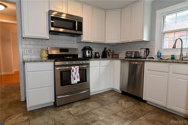 130 Ivyhurst Road, Amherst, NY 14226