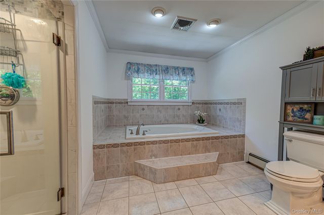 22 Cricket Court, Wading River, NY 11792