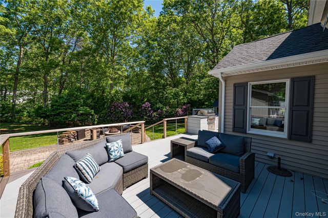 22 Cricket Court, Wading River, NY 11792