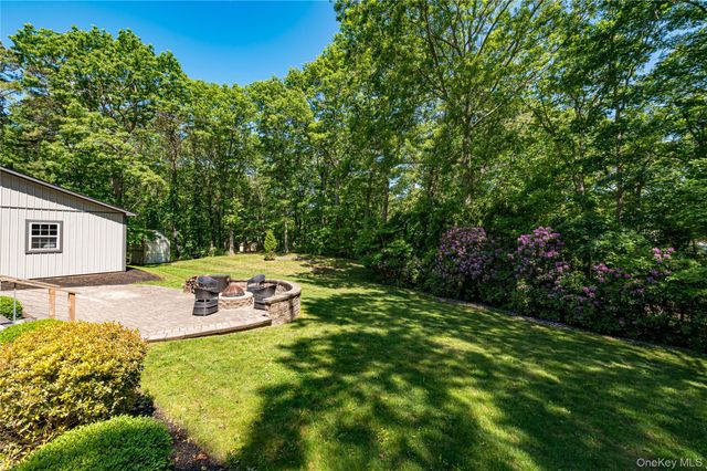 22 Cricket Court, Wading River, NY 11792