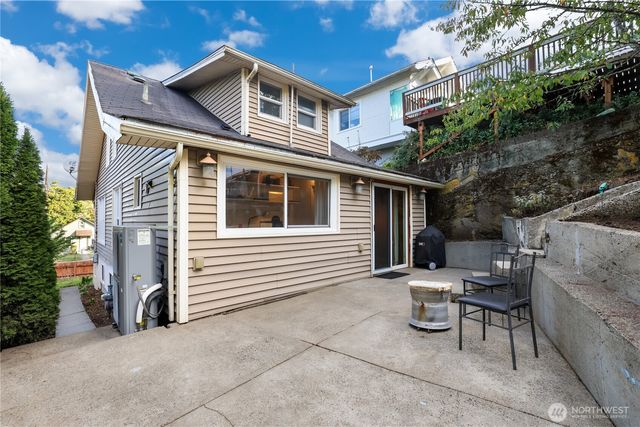 1719 Gregory Way, Bremerton, WA 98337