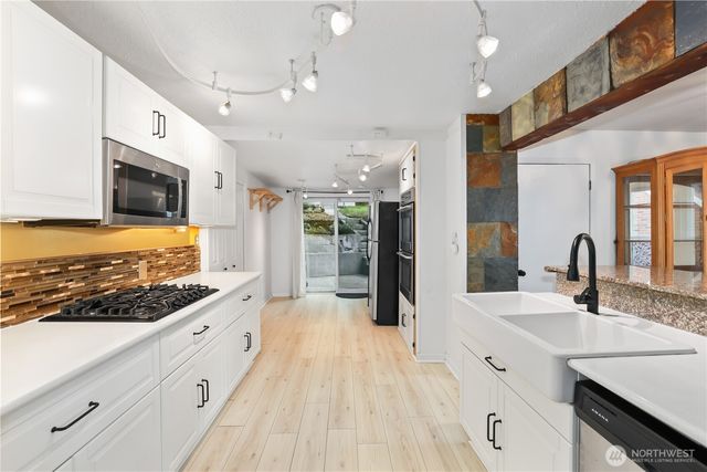 1719 Gregory Way, Bremerton, WA 98337