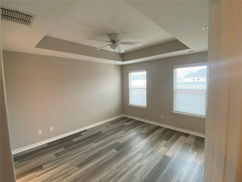 Image 6 of property listing at 8521 VEDDER LANE, Orlando, FL 32832