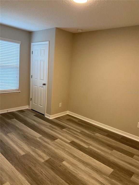 Image 10 of property listing at 8521 VEDDER LANE, Orlando, FL 32832