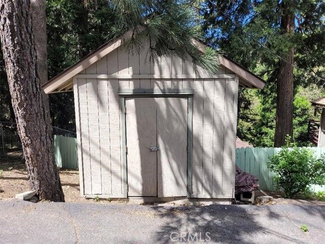 22726 Ponderosa Drive, Crestline, CA 92325