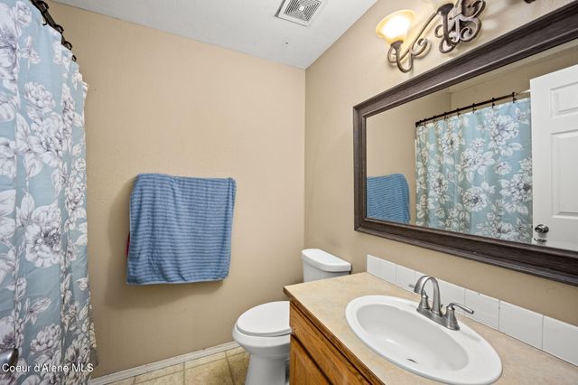 11546 N Stinson LOOP, Hayden, ID 83835