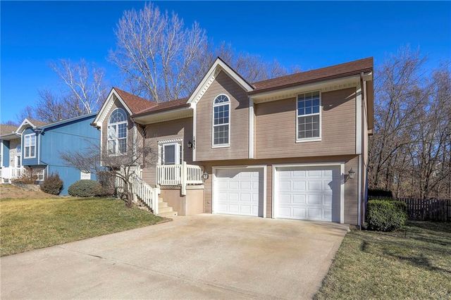 1833 Mourning Dove Drive, Liberty, MO 64068