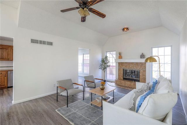 1833 Mourning Dove Drive, Liberty, MO 64068