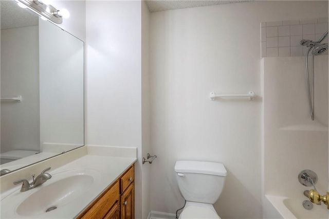 1833 Mourning Dove Drive, Liberty, MO 64068