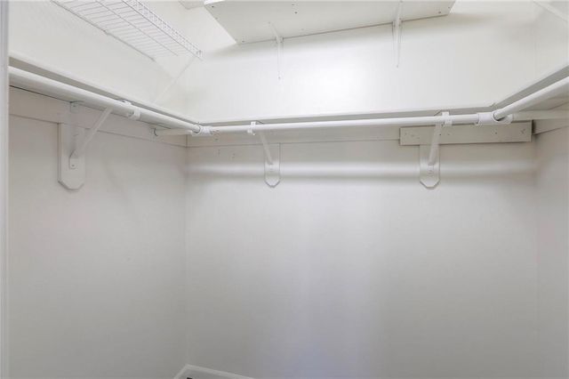 1833 Mourning Dove Drive, Liberty, MO 64068