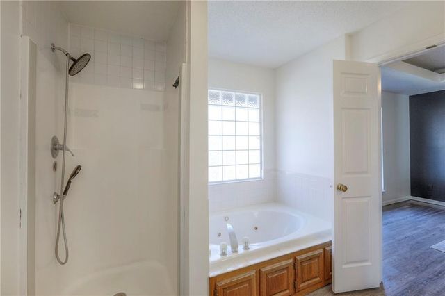 1833 Mourning Dove Drive, Liberty, MO 64068