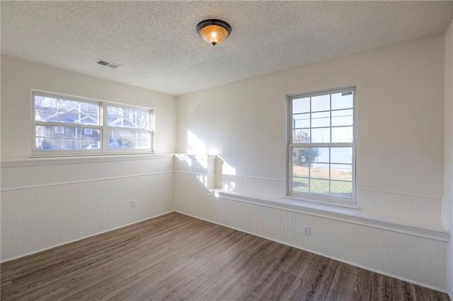 1833 Mourning Dove Drive, Liberty, MO 64068