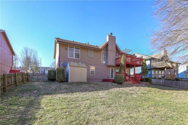 1833 Mourning Dove Drive, Liberty, MO 64068