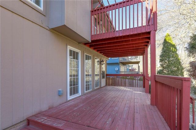 1833 Mourning Dove Drive, Liberty, MO 64068