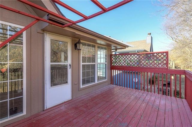 1833 Mourning Dove Drive, Liberty, MO 64068