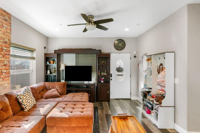 1502 Harris Ave, Sacramento, CA 95838