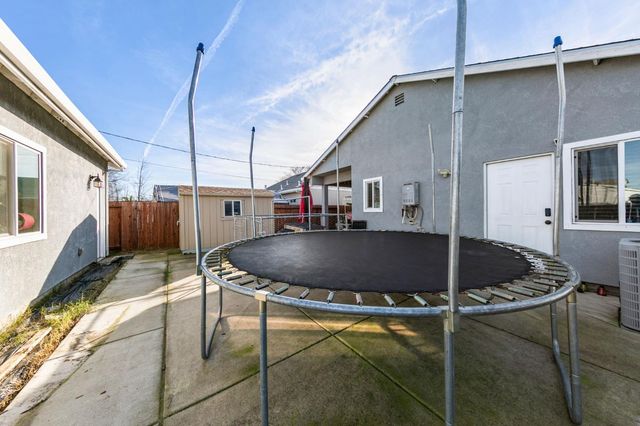 1502 Harris Ave, Sacramento, CA 95838