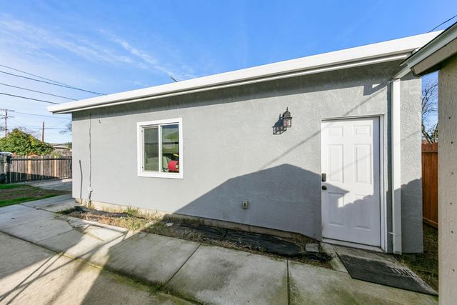 1502 Harris Ave, Sacramento, CA 95838