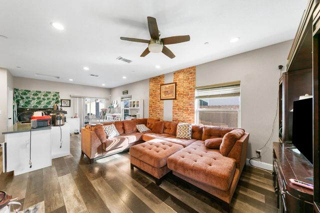 1502 Harris Ave, Sacramento, CA 95838