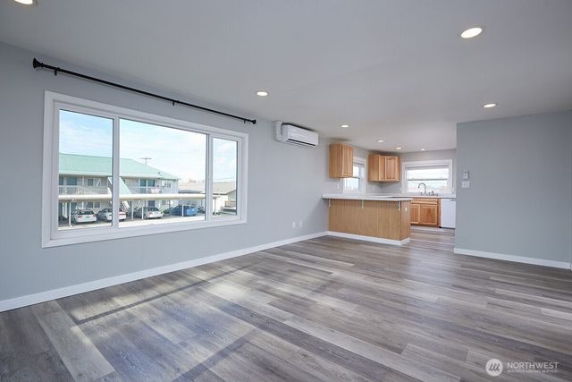 103 SE Mountain View Drive, College Place, WA 99324