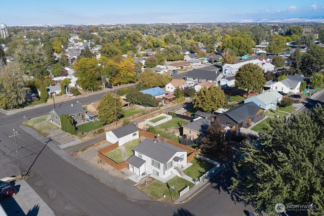 103 SE Mountain View Drive, College Place, WA 99324