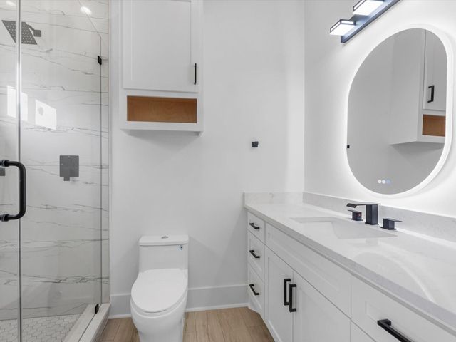 943 W 31st Street, Houston, TX 77018