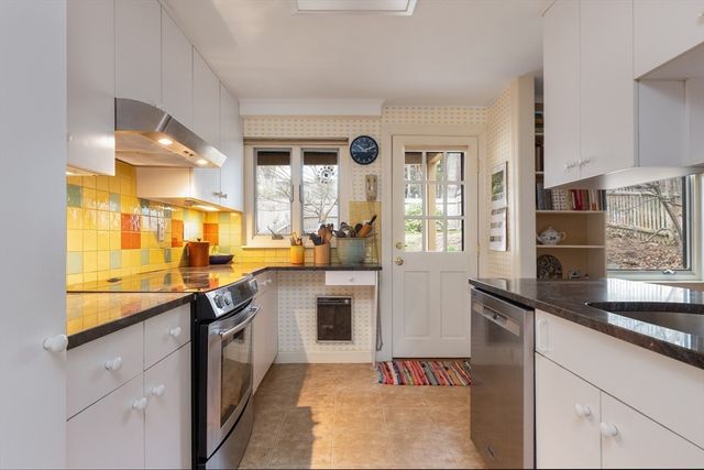 11 Kent Square 11, Brookline, MA 02446