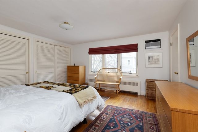 11 Kent Square 11, Brookline, MA 02446