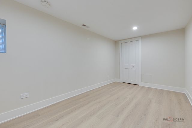 5748 W Eastwood Avenue, Chicago, IL 60630