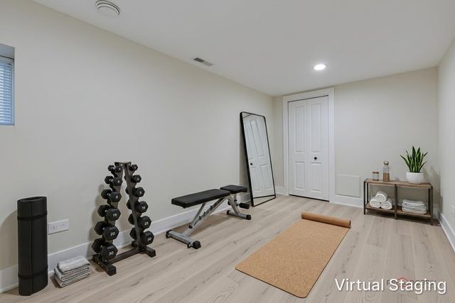 5748 W Eastwood Avenue, Chicago, IL 60630