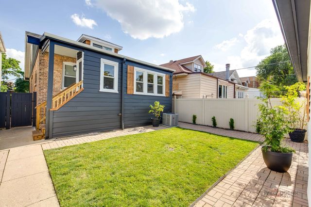 5748 W Eastwood Avenue, Chicago, IL 60630