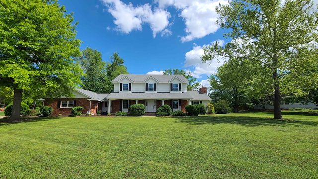 36 Melody Ln, Wellington, KS 67152