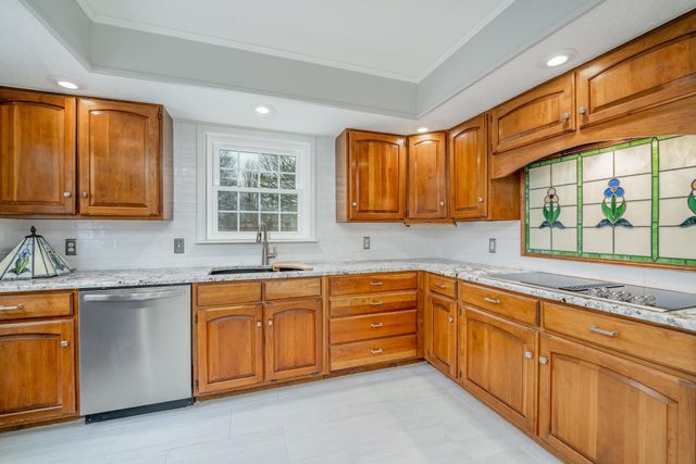 36 Melody Ln, Wellington, KS 67152