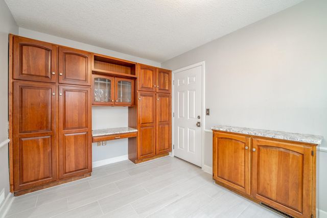 36 Melody Ln, Wellington, KS 67152