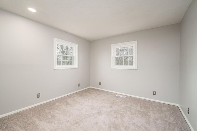 36 Melody Ln, Wellington, KS 67152