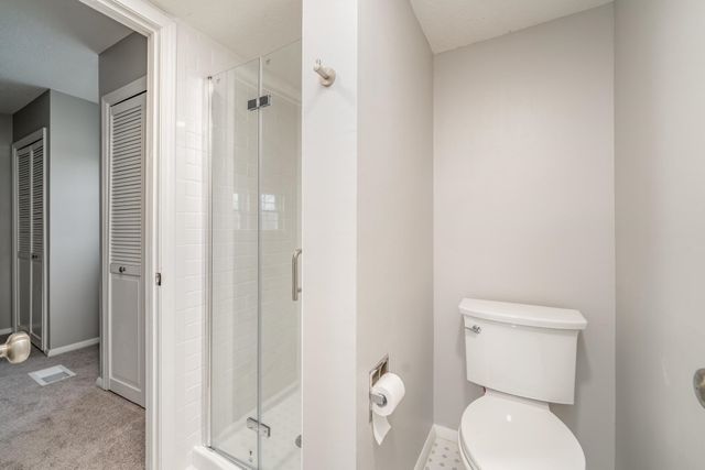 36 Melody Ln, Wellington, KS 67152