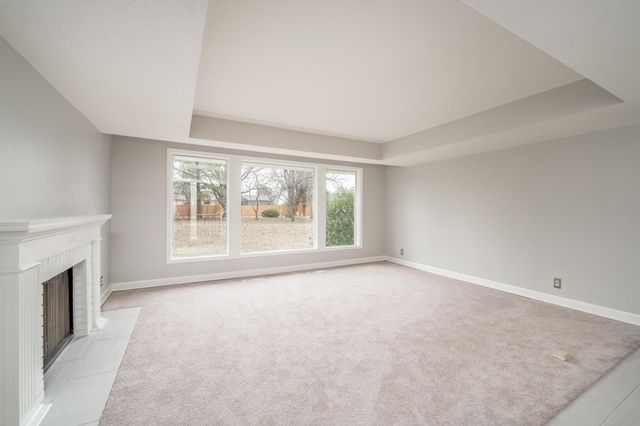 36 Melody Ln, Wellington, KS 67152