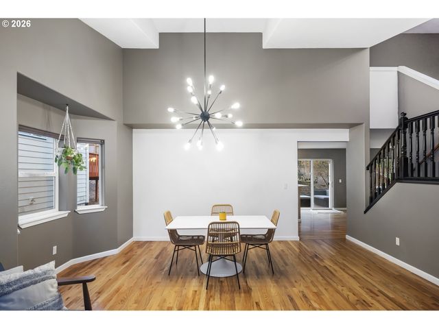 15729 Se HAWK Ct, Portland, OR 97236