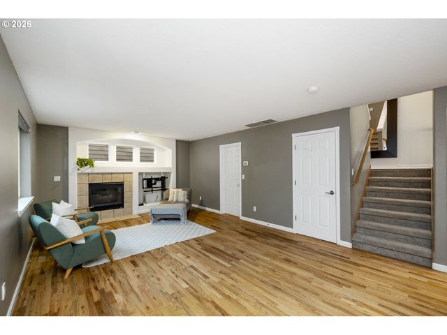 15729 Se HAWK Ct, Portland, OR 97236