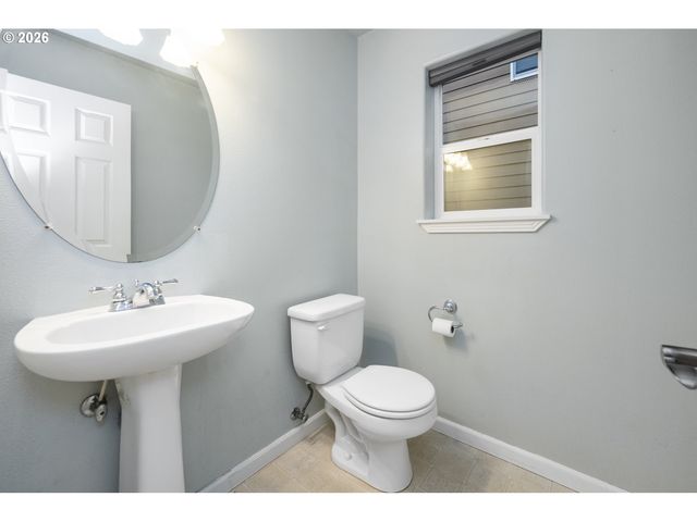 15729 Se HAWK Ct, Portland, OR 97236