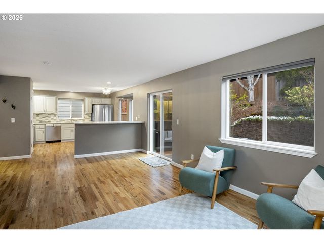 15729 Se HAWK Ct, Portland, OR 97236