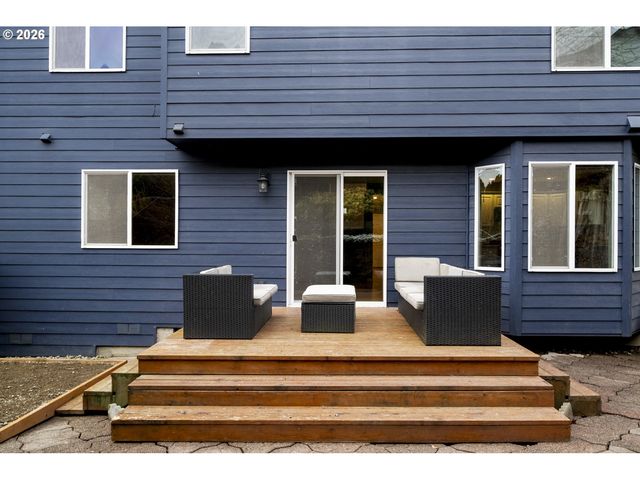 15729 Se HAWK Ct, Portland, OR 97236